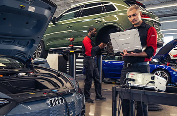 Dealership vs. Independent Mechanic: Which is Better for Audi Oil Changes