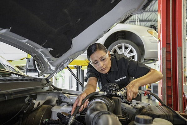 Additional Services Included in Meineke’s Oil Changes